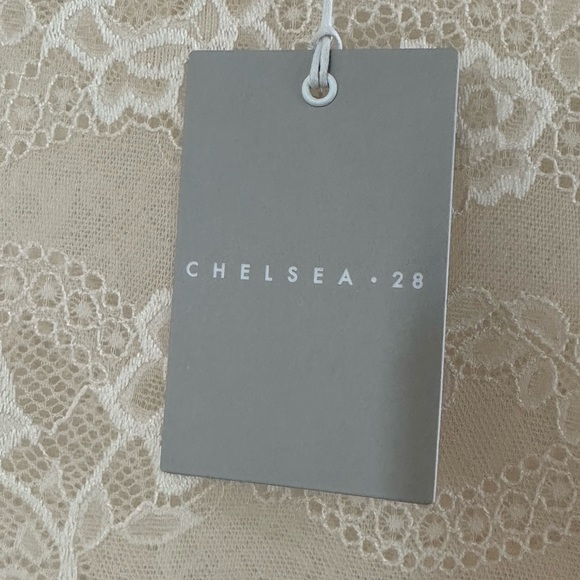 NWT Chelsea28 Sheer Lace Mock Neck Top - Picture 9 of 9